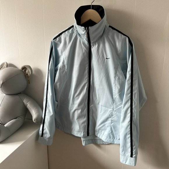Nike blue windbreaker jacket - Picture 3 of 8